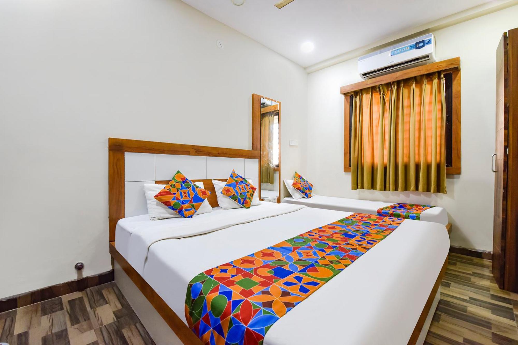 Fabexpress Nishesh Tower Hotel Уджайн Екстериор снимка